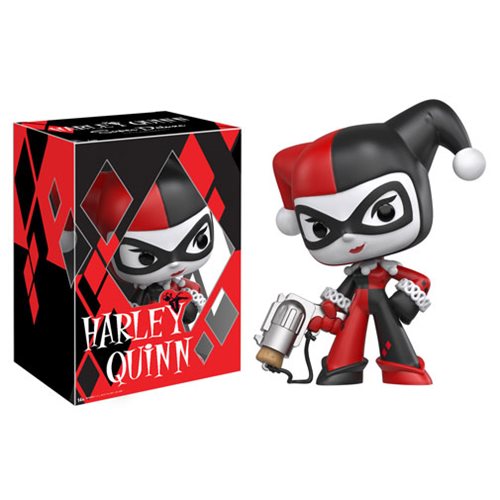 Batman Harley Quinn Super Deluxe Vinyl Figure